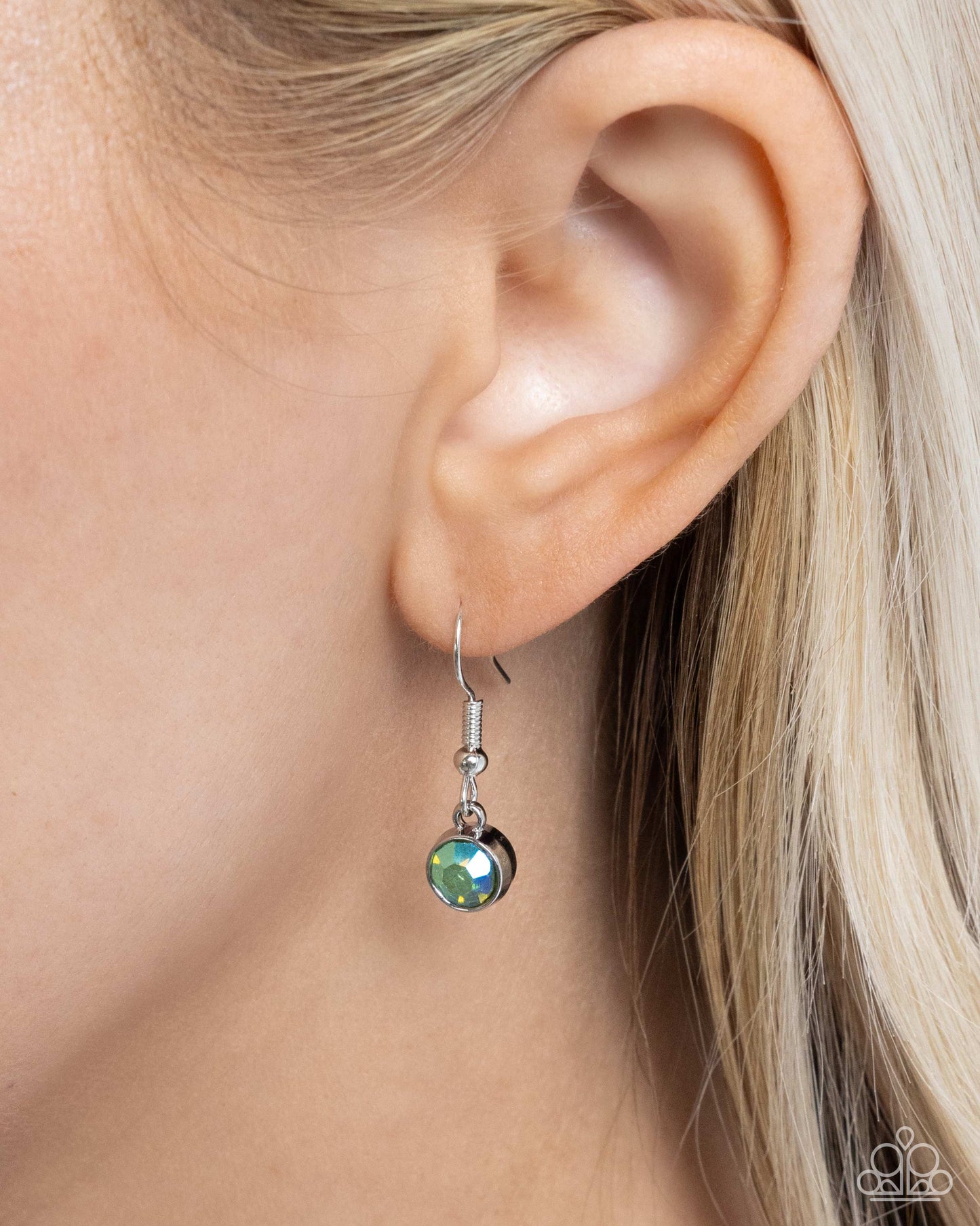 Anchored Accent - Iridescent - Green