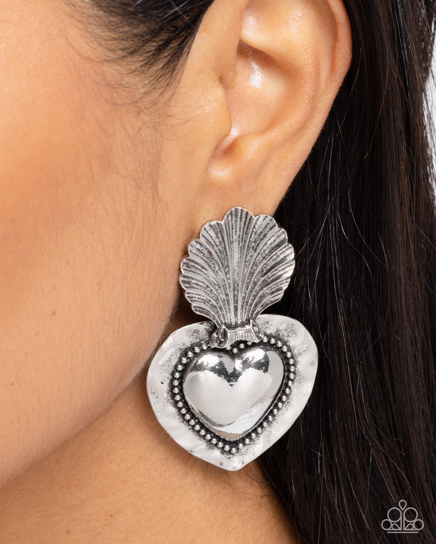 Mythical Moment - Hearts - Silver