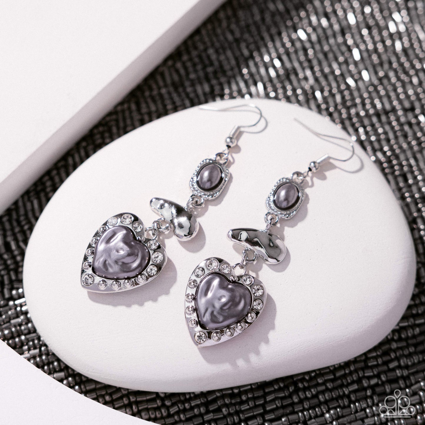 Feminine Feature - Hearts - Silver