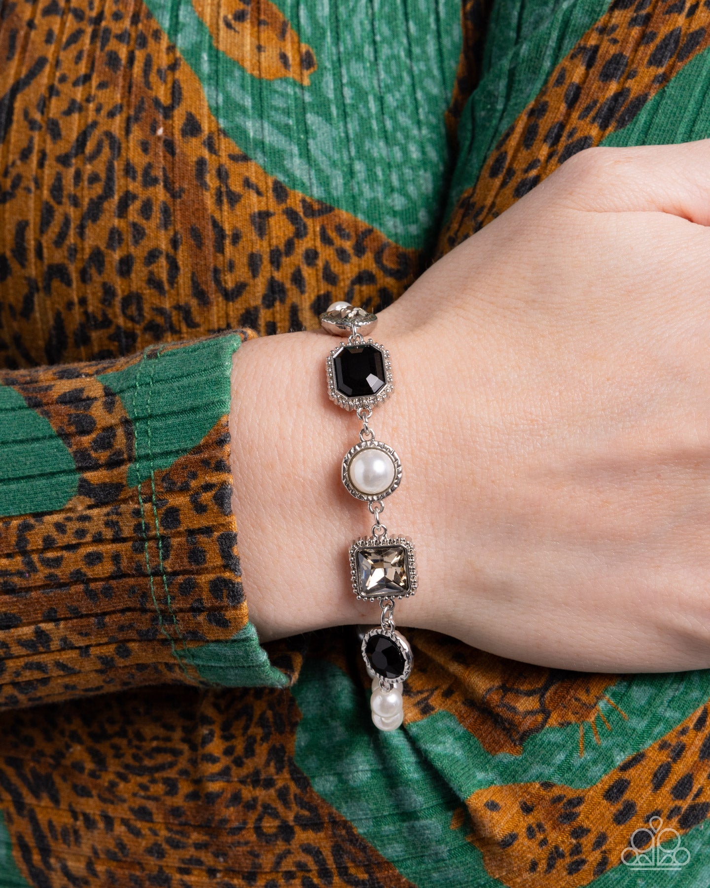 Complete Look - Black & Gray Pearl