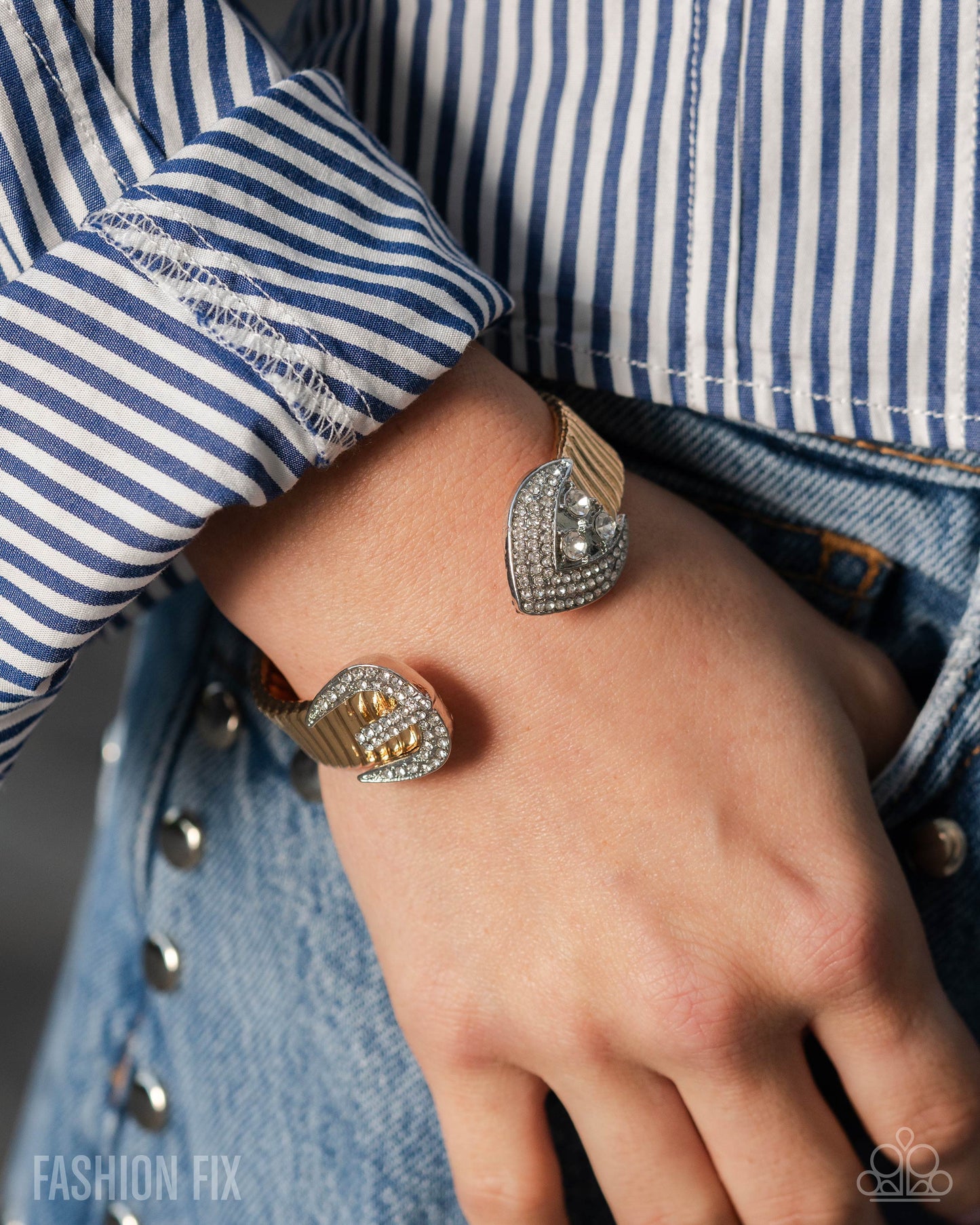 Fashion Forward Feature - Multi - Gold