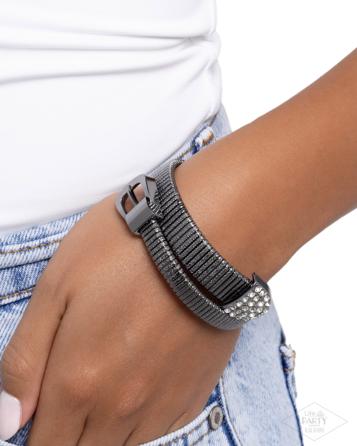 Belted Brilliance - Black