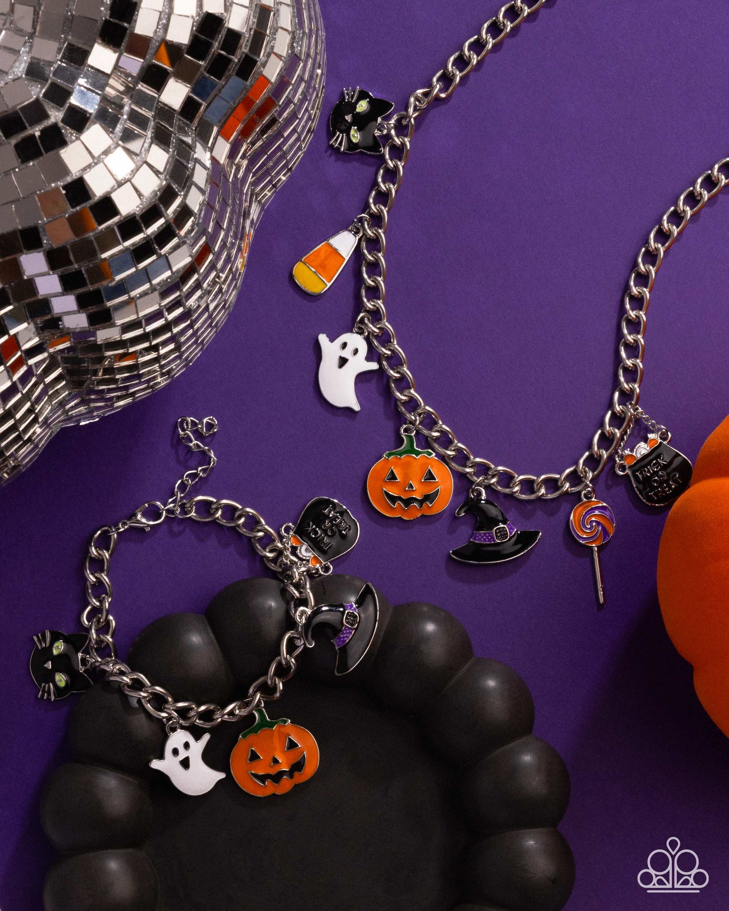 Haunting Hallmark - Sets - Halloween - Multi