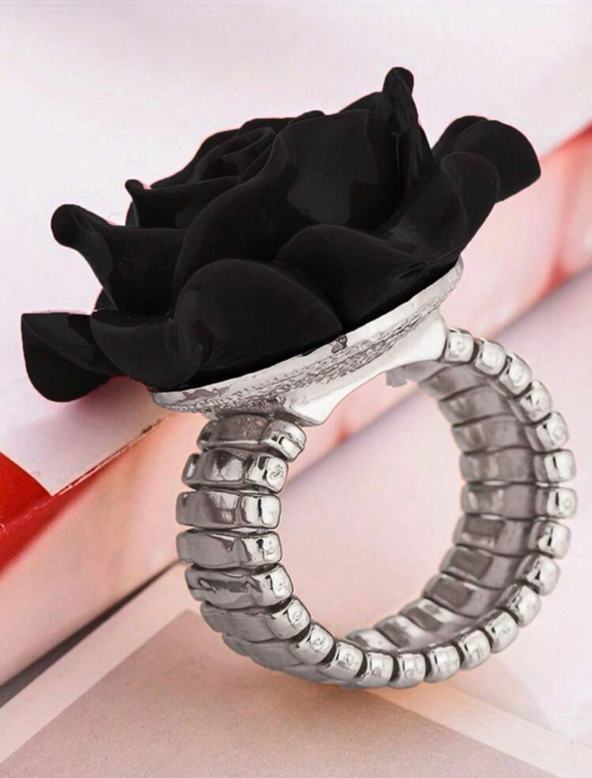 Run For The Roses - Black (Silver)