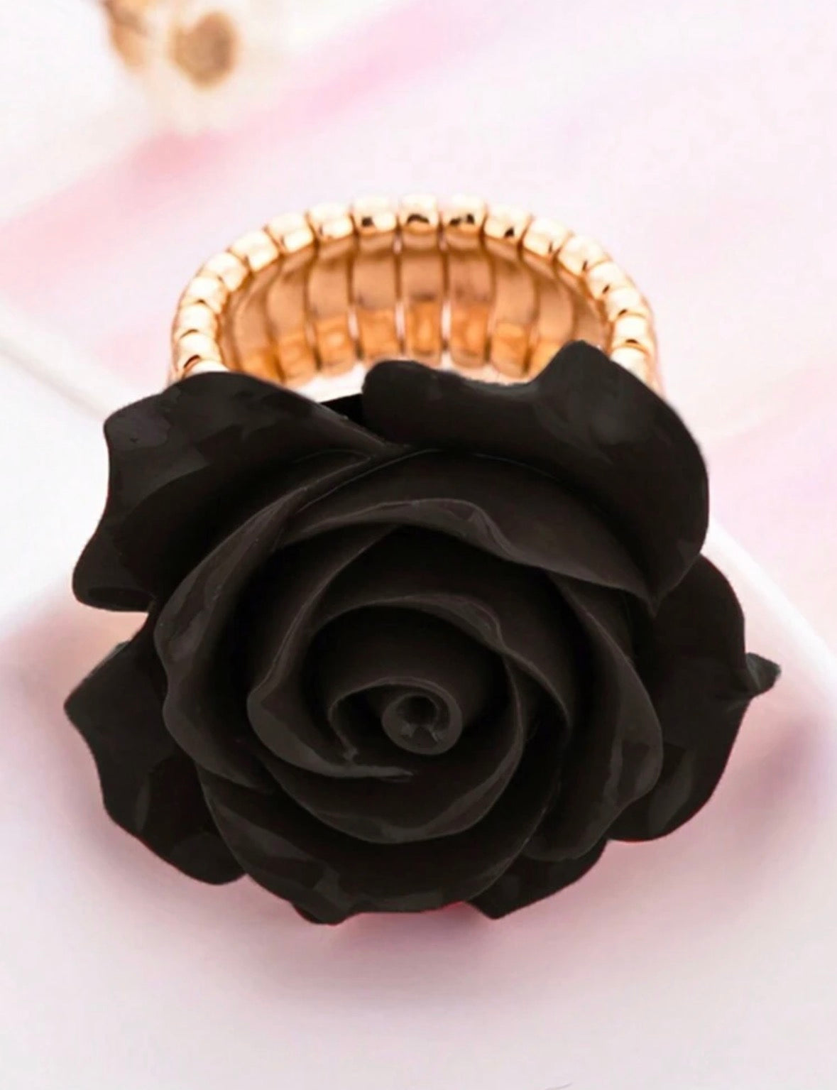 Run For The Roses - Black (Gold)