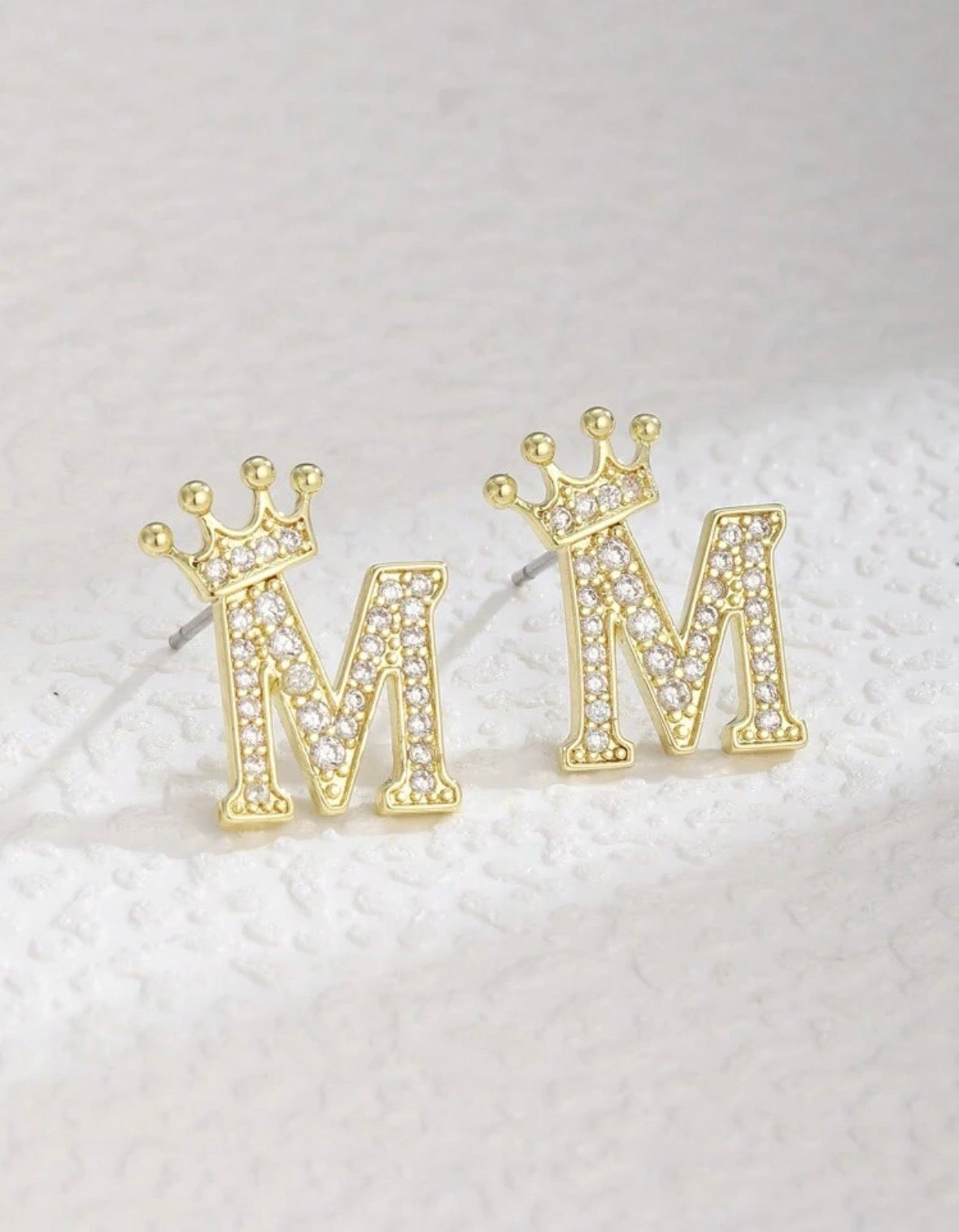 The Queen - Gold - Initial M