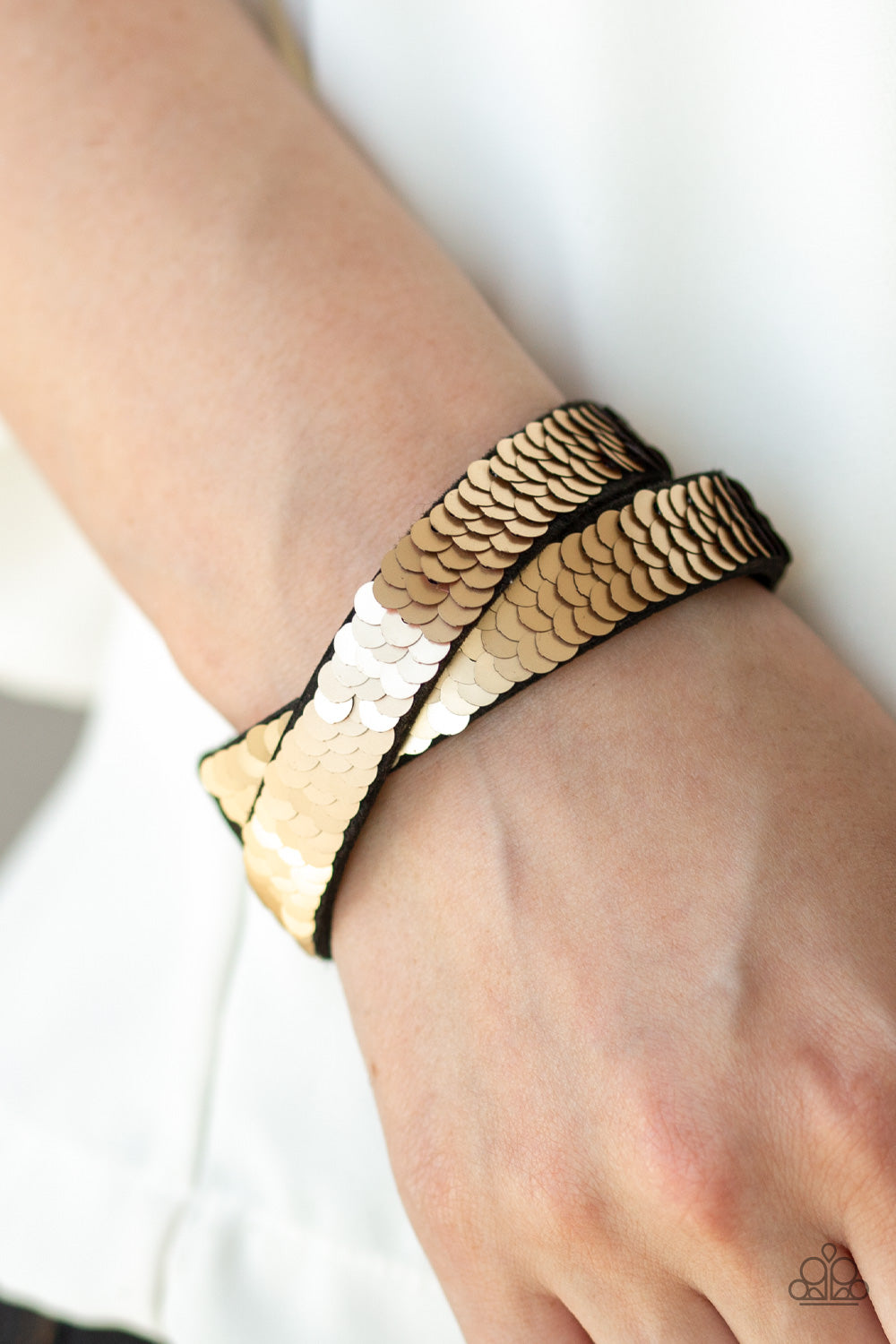 Under The SEQUINS - Gold - Red
