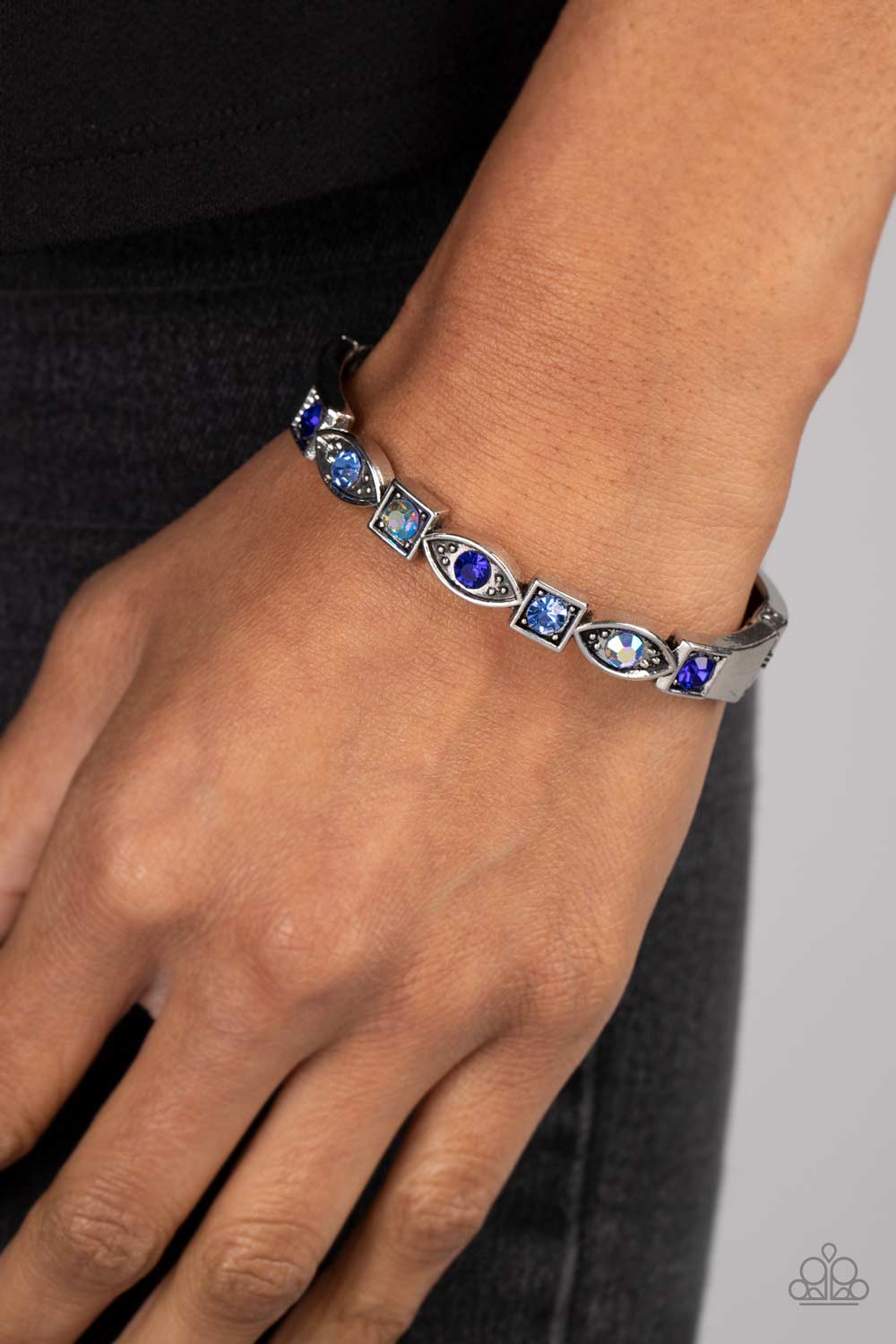 Poetically Picturesque - Iridescent - Blue