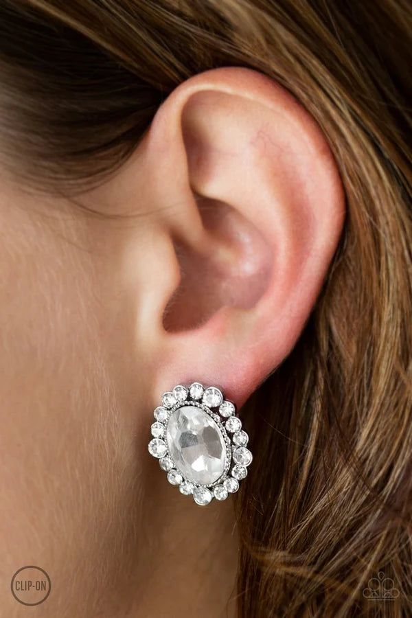 Hold Court - Silver - White