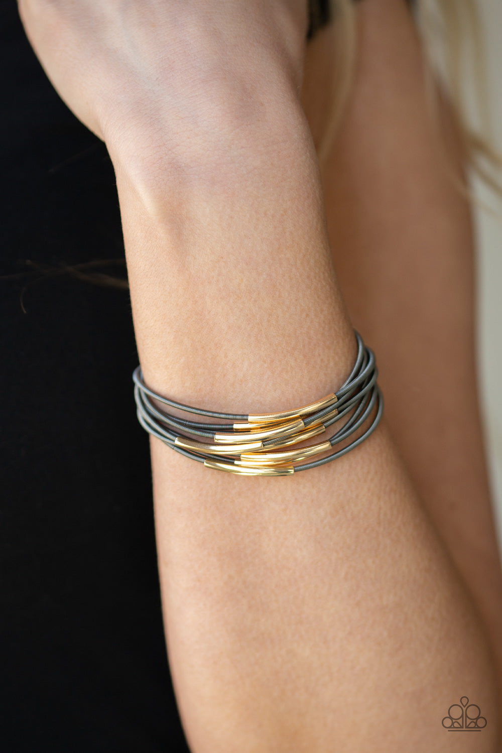 Paparazzi ♥ Stretch Your Boundaries - Black ♥  Bracelet