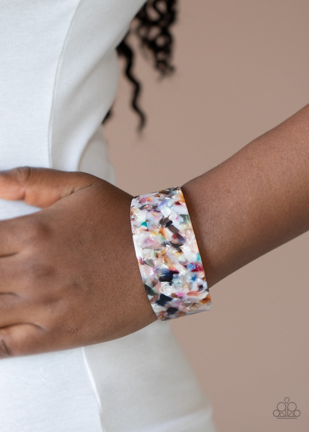 Paparazzi ♥ HAUTE Under The Collar - Multi ♥  Bracelet