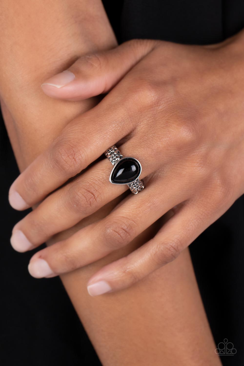 rainbow-raindrops-black-p4da-bkxx-083xx