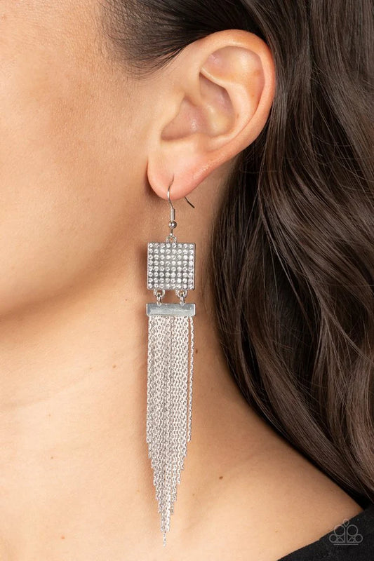 Dramatically Deco - Silver - White