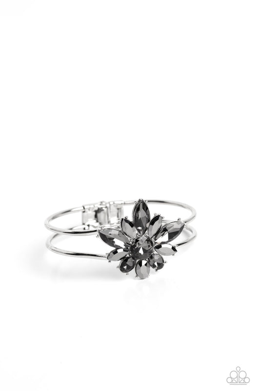 chic-corsage-silver-p9st-svxx-032xx