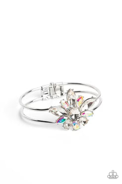 Chic Corsage - Silver - Iridescent - White