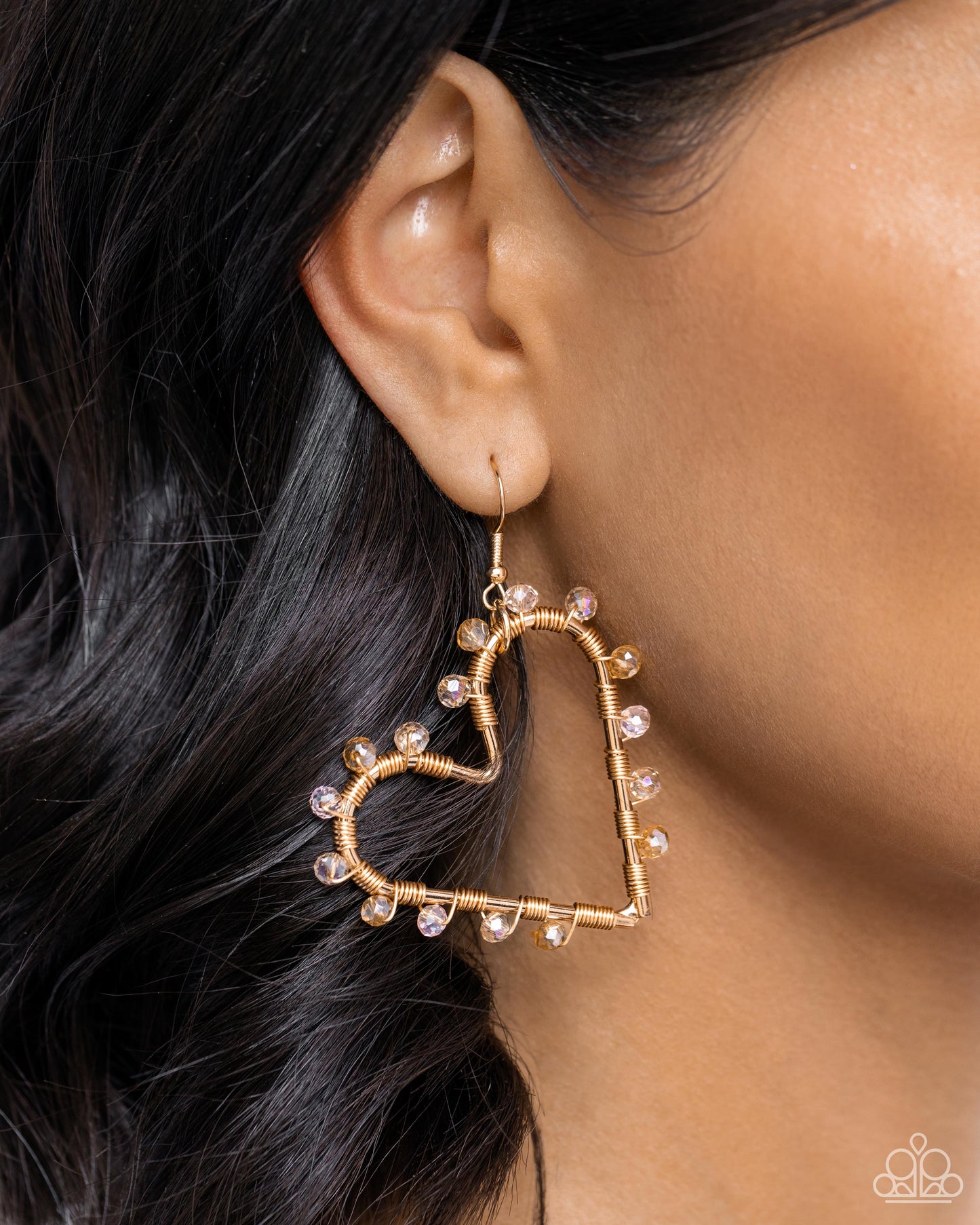 heart-of-your-world-gold-p5re-gdxx-280xx