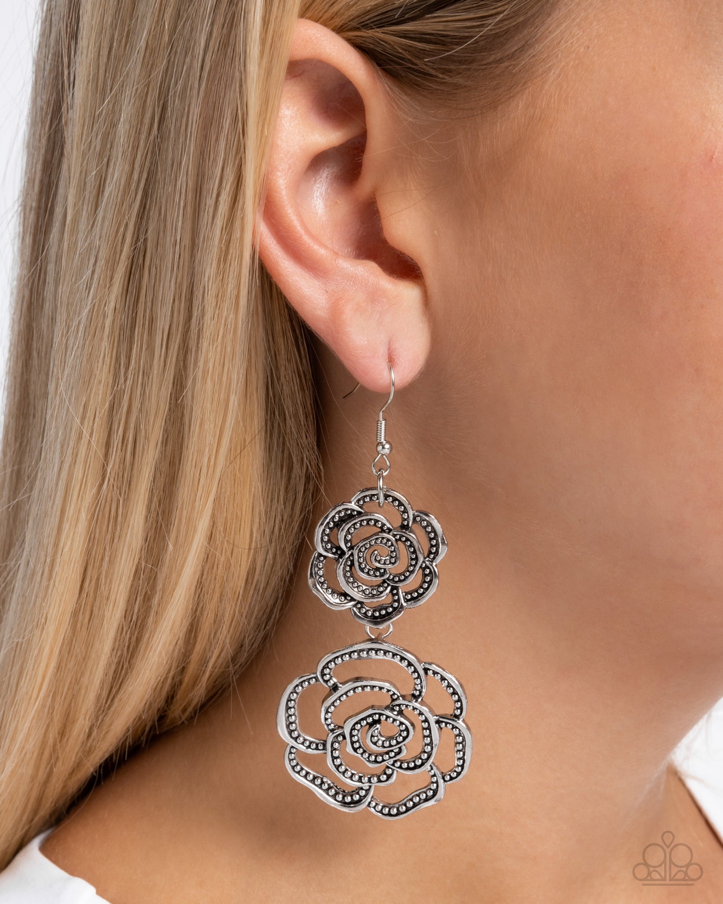 Reminiscent Rosette - Silver