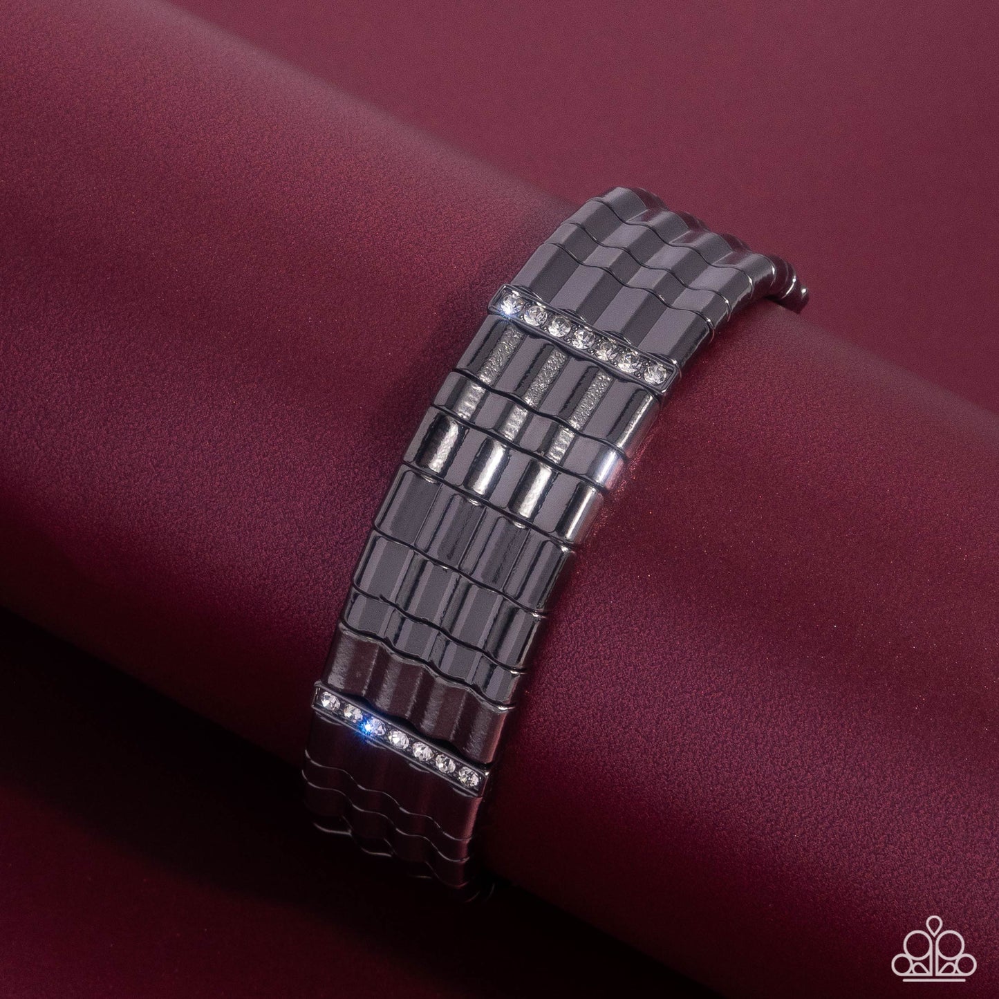 Glistening Getaway - Gunmetal