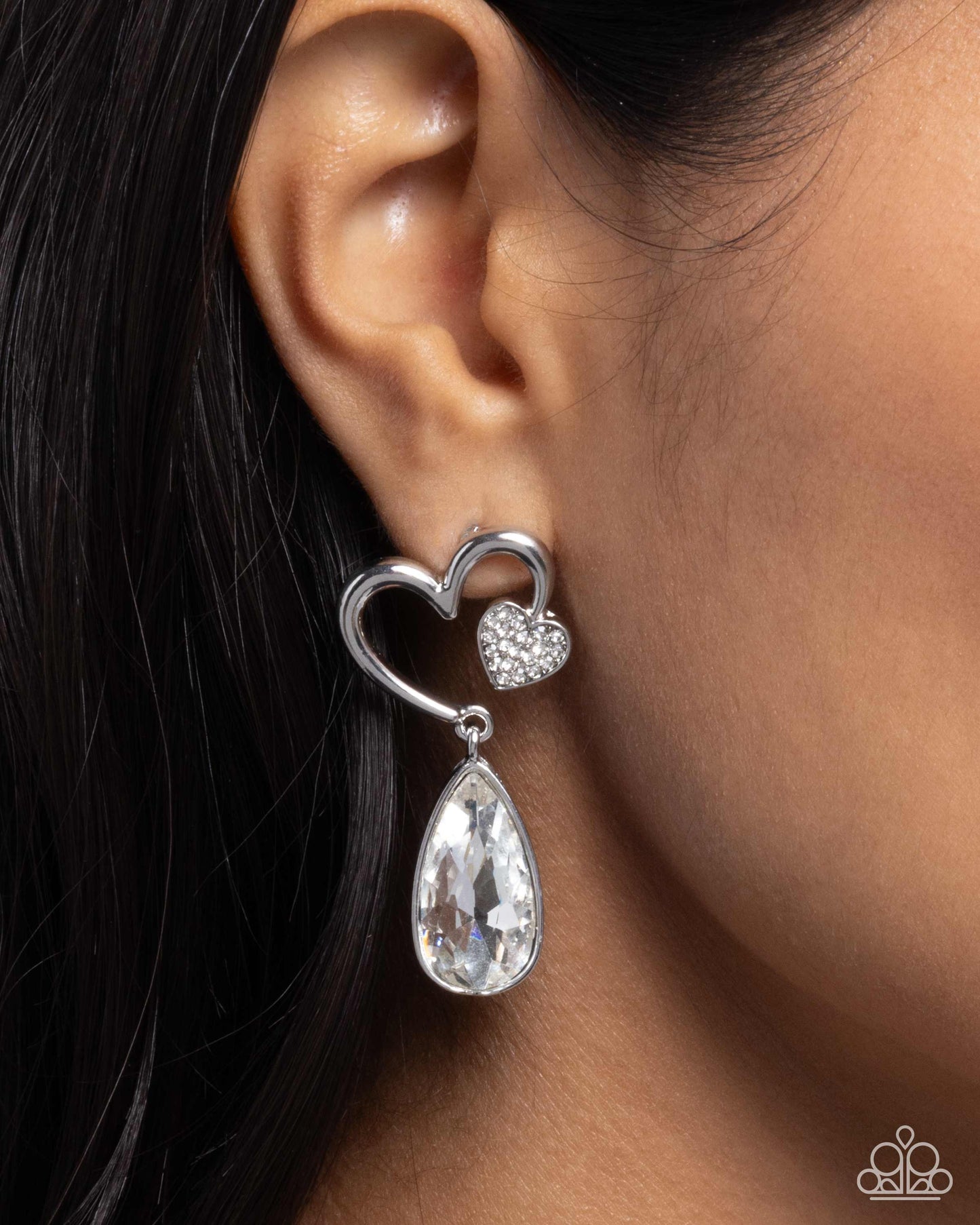 Coupling Up - Hearts - Silver - White