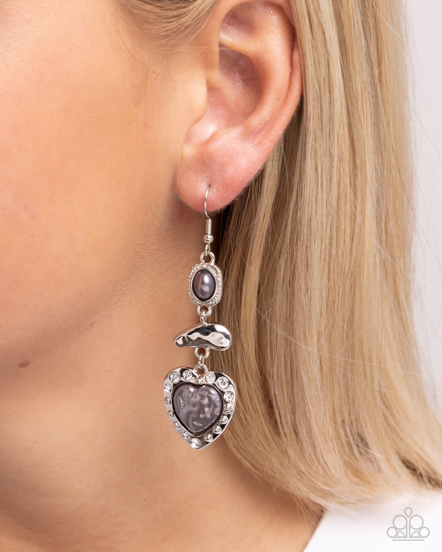 Feminine Feature - Hearts - Silver