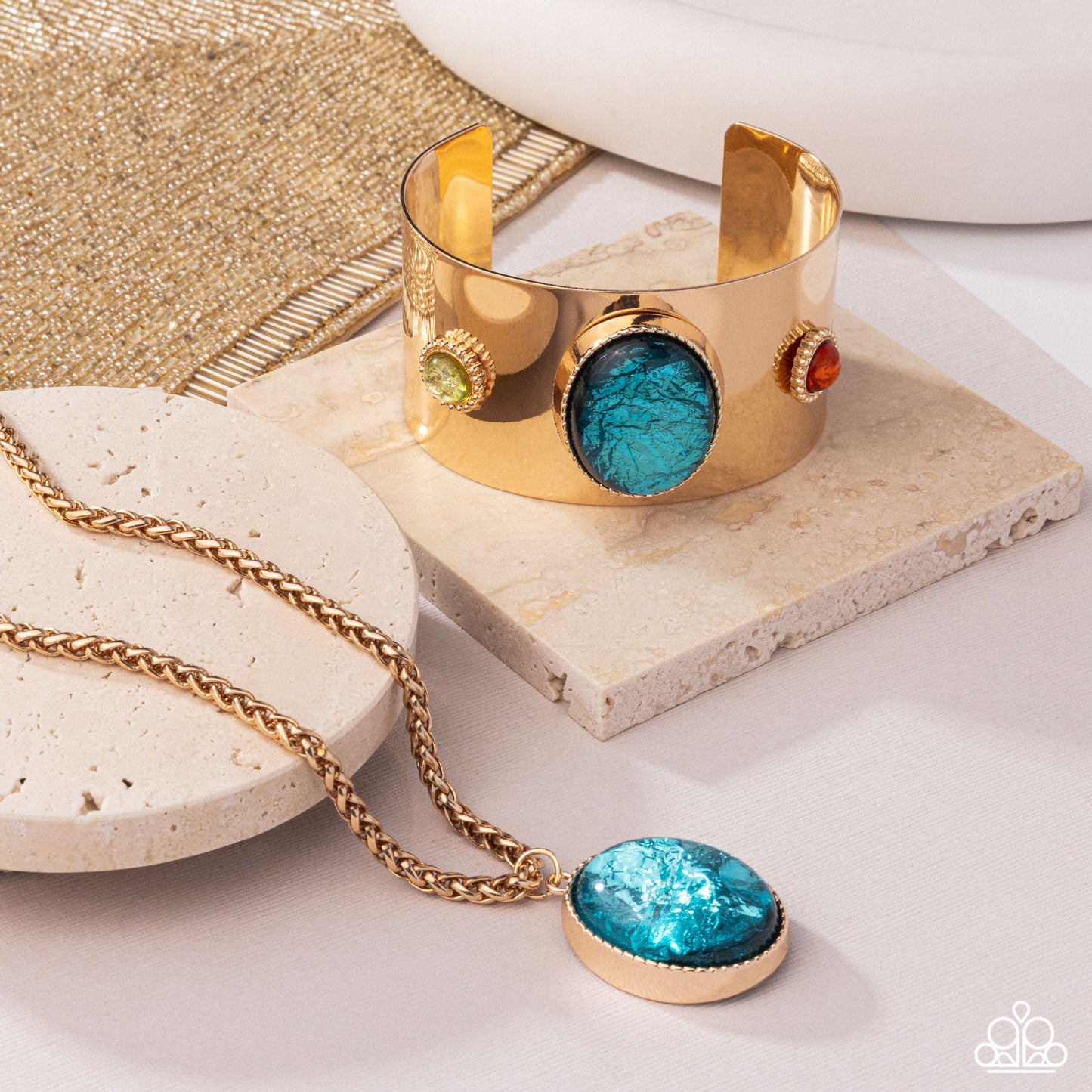 Rule the Light - Sets- Complete Look