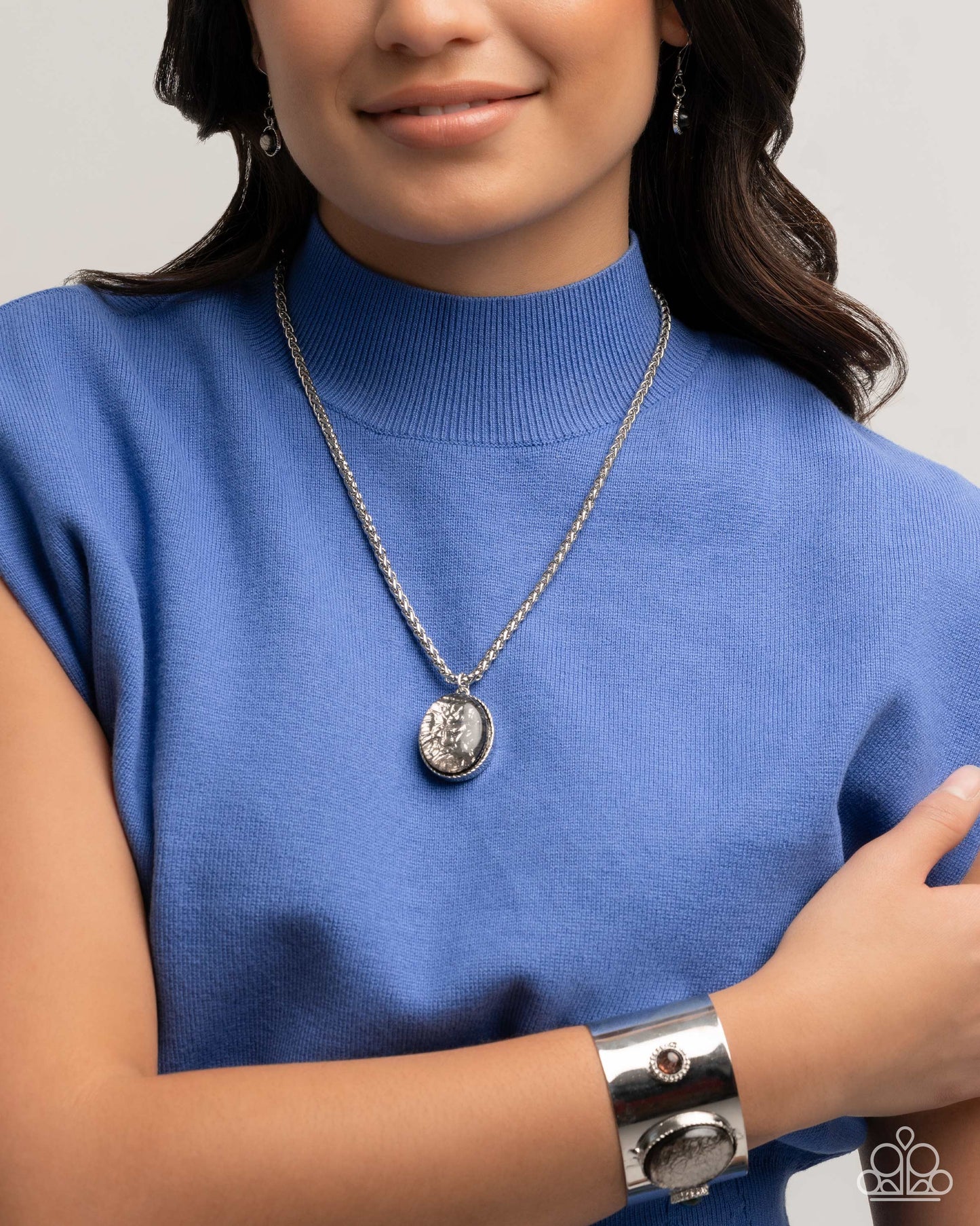 Rule the Light - Sets - Gray Set - Complete Look