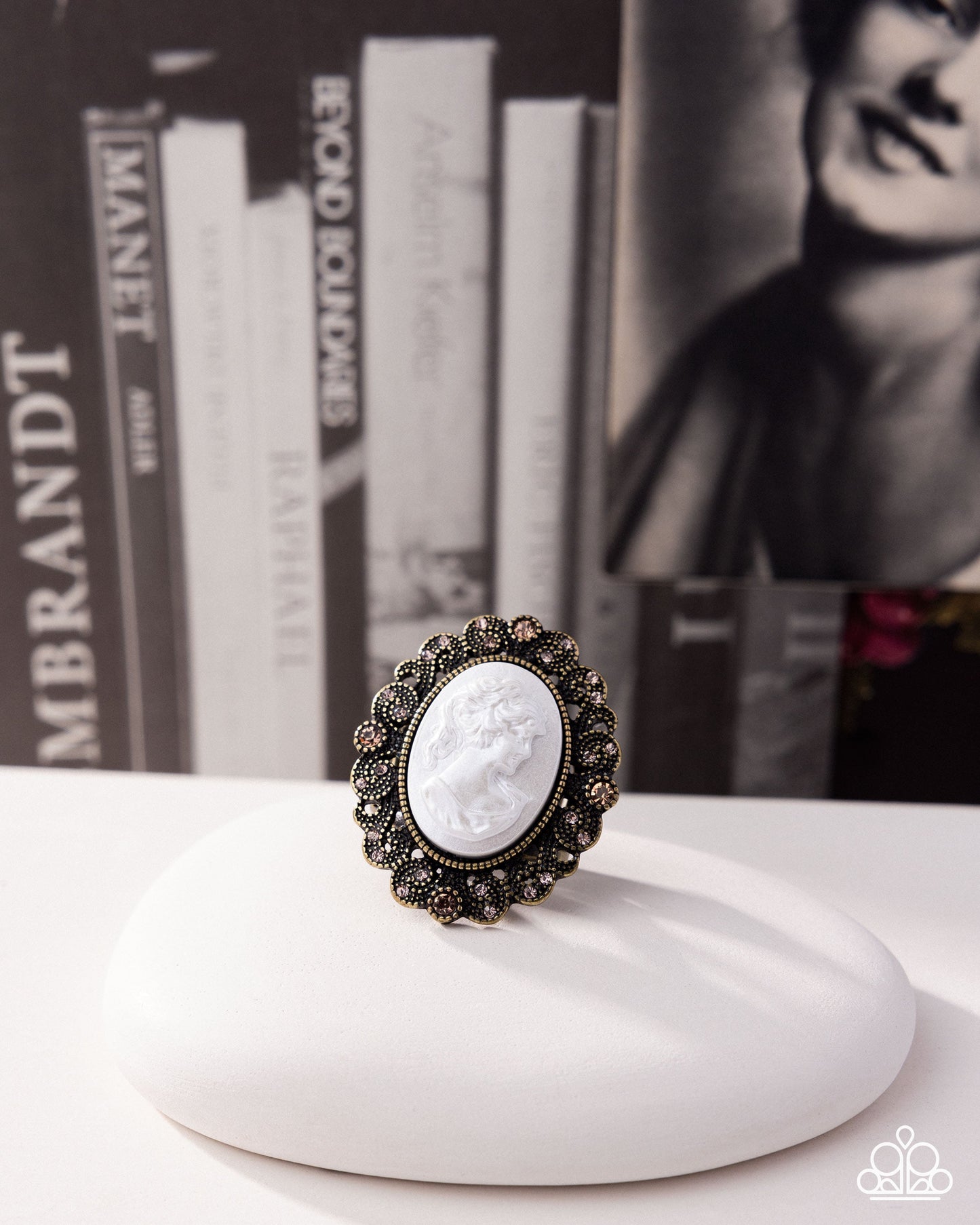 delightfully-vintage-brass-p4st-brxx-009xx