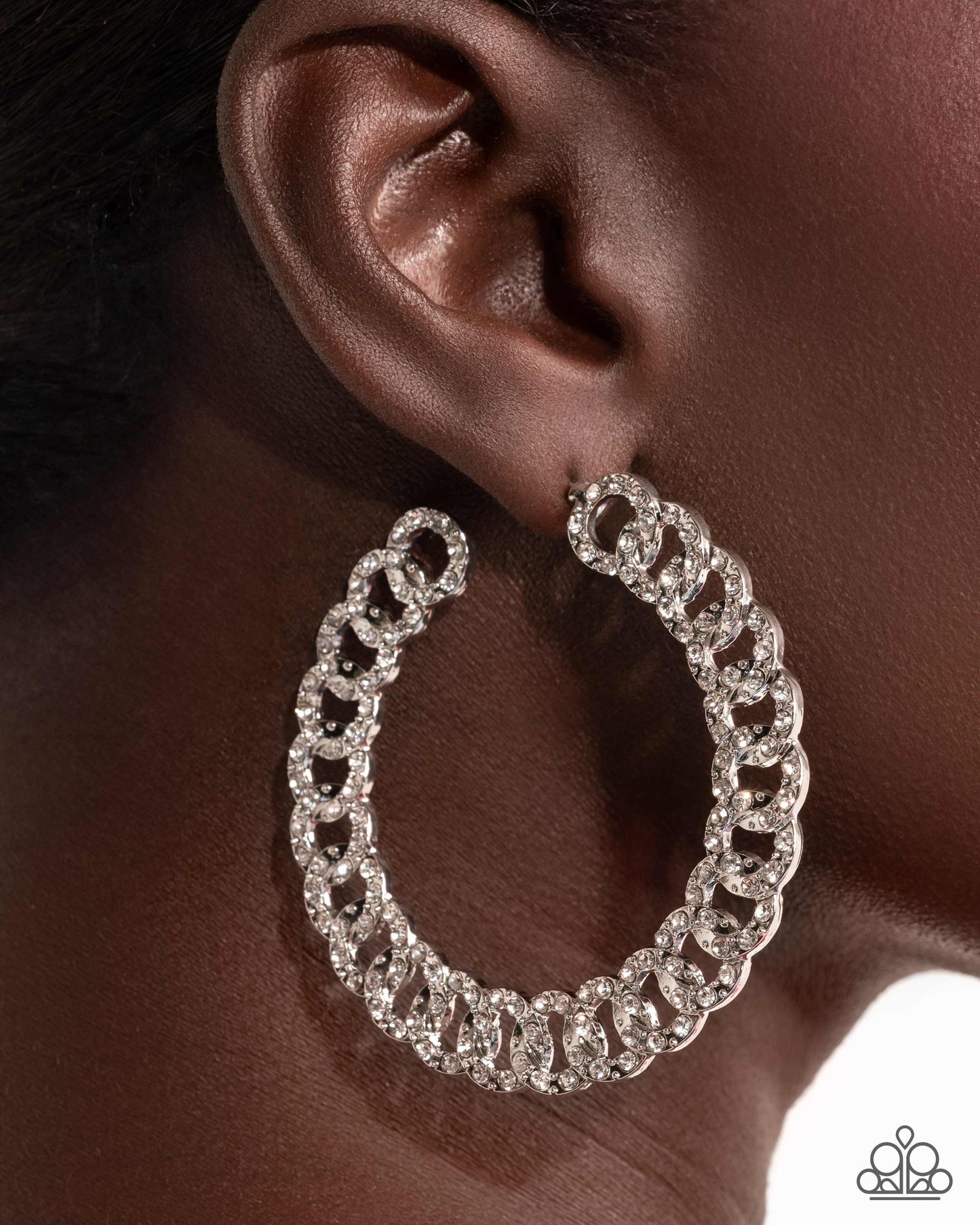 Interlocked Icing - Silver - White