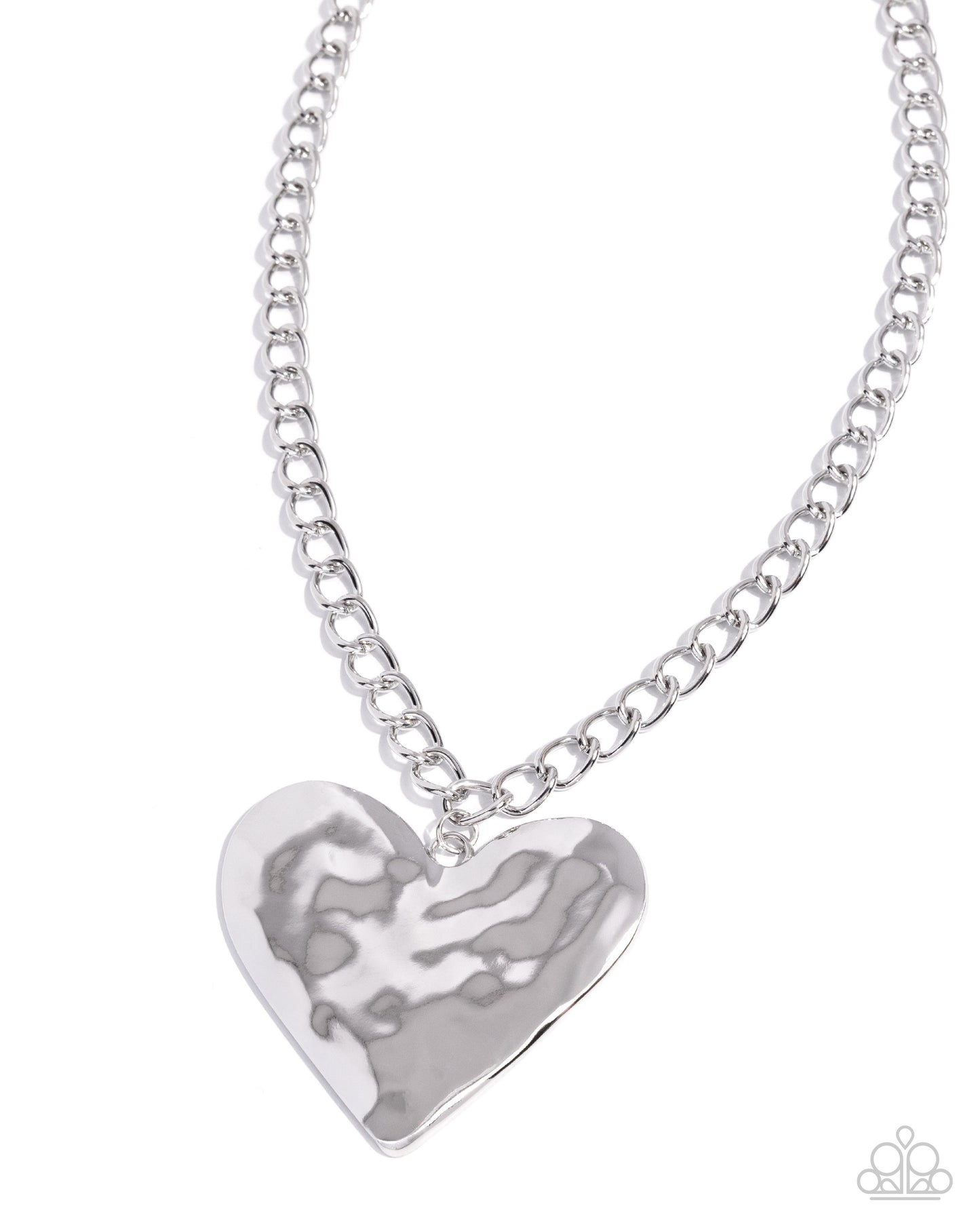 Hammered Heartthrob - Hearts - Silver