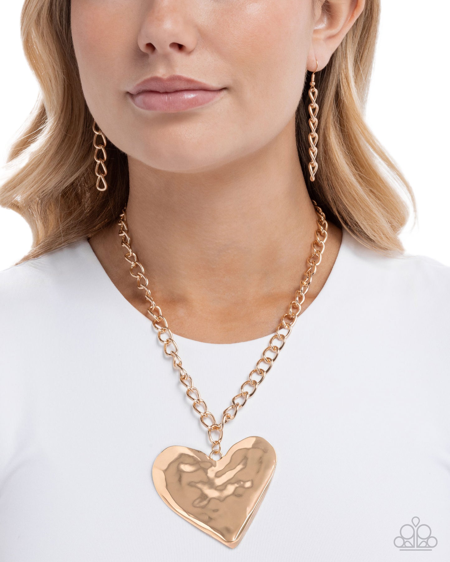 Hammered Heartthrob - Hearts - Gold