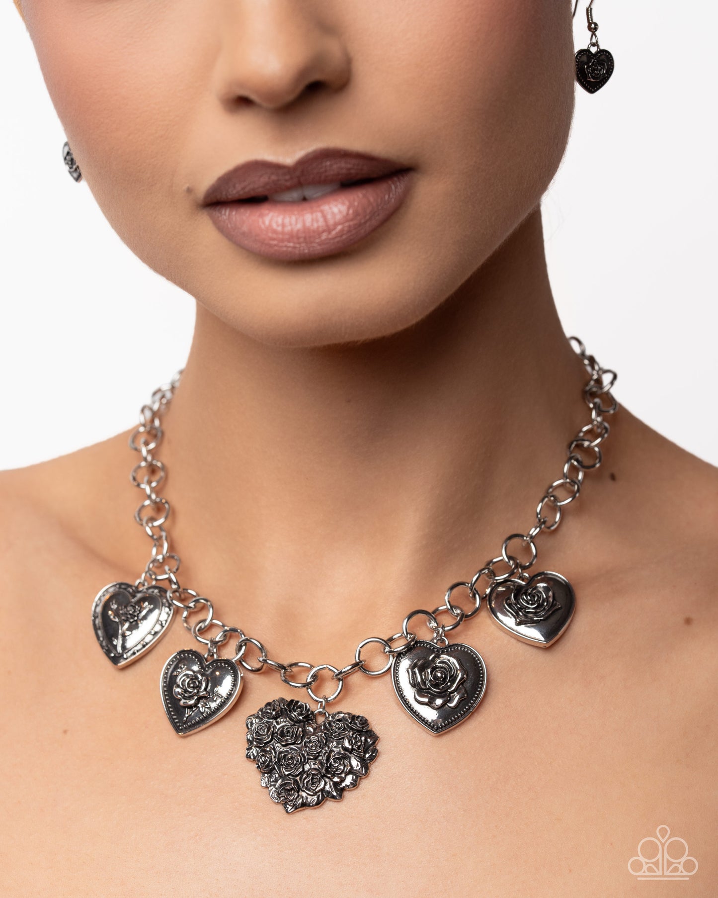 Chic Conclusion - Silver - Complete Look - BB SV PH