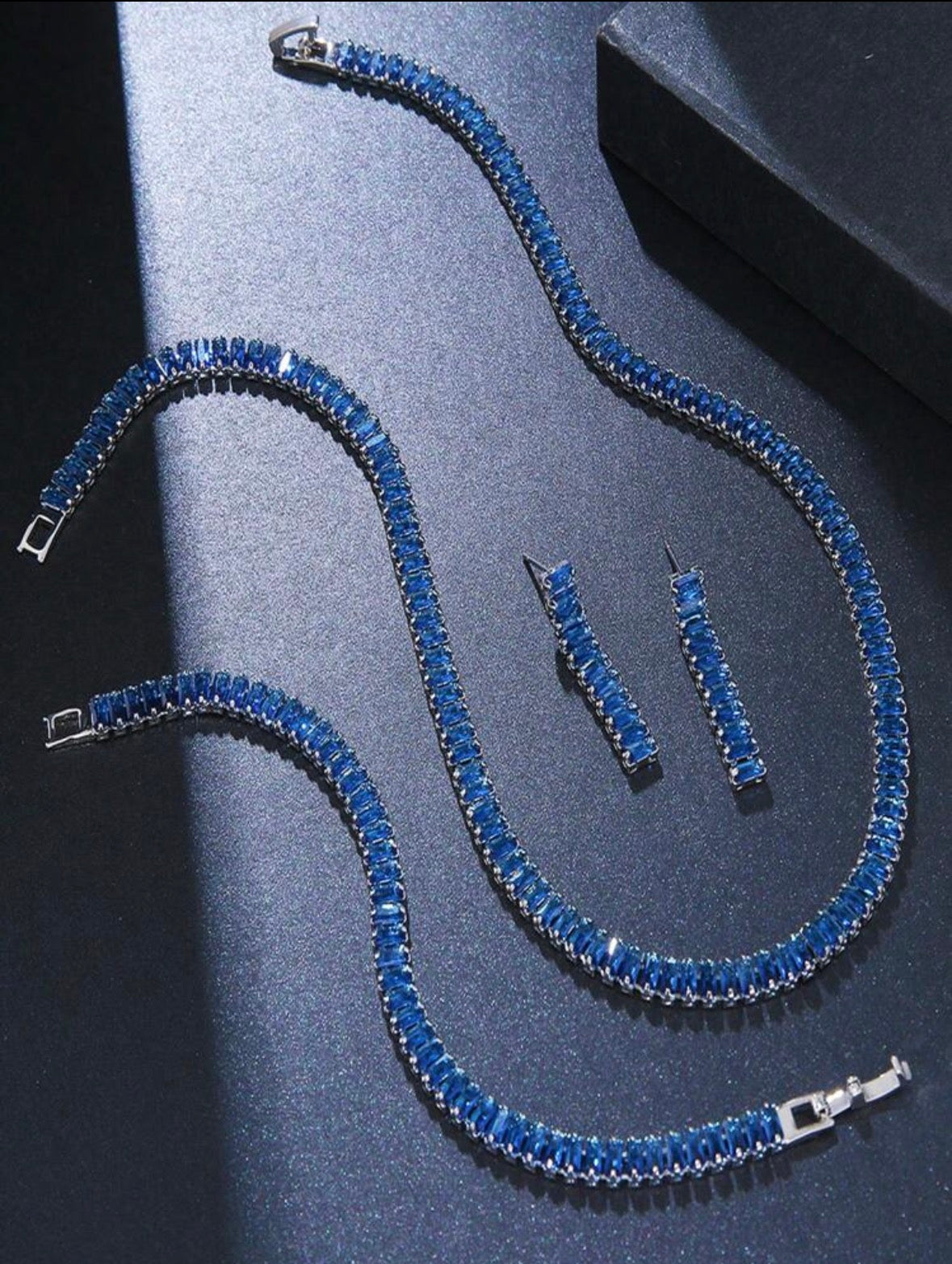Luxe Baguettes - Blue - Complete Look
