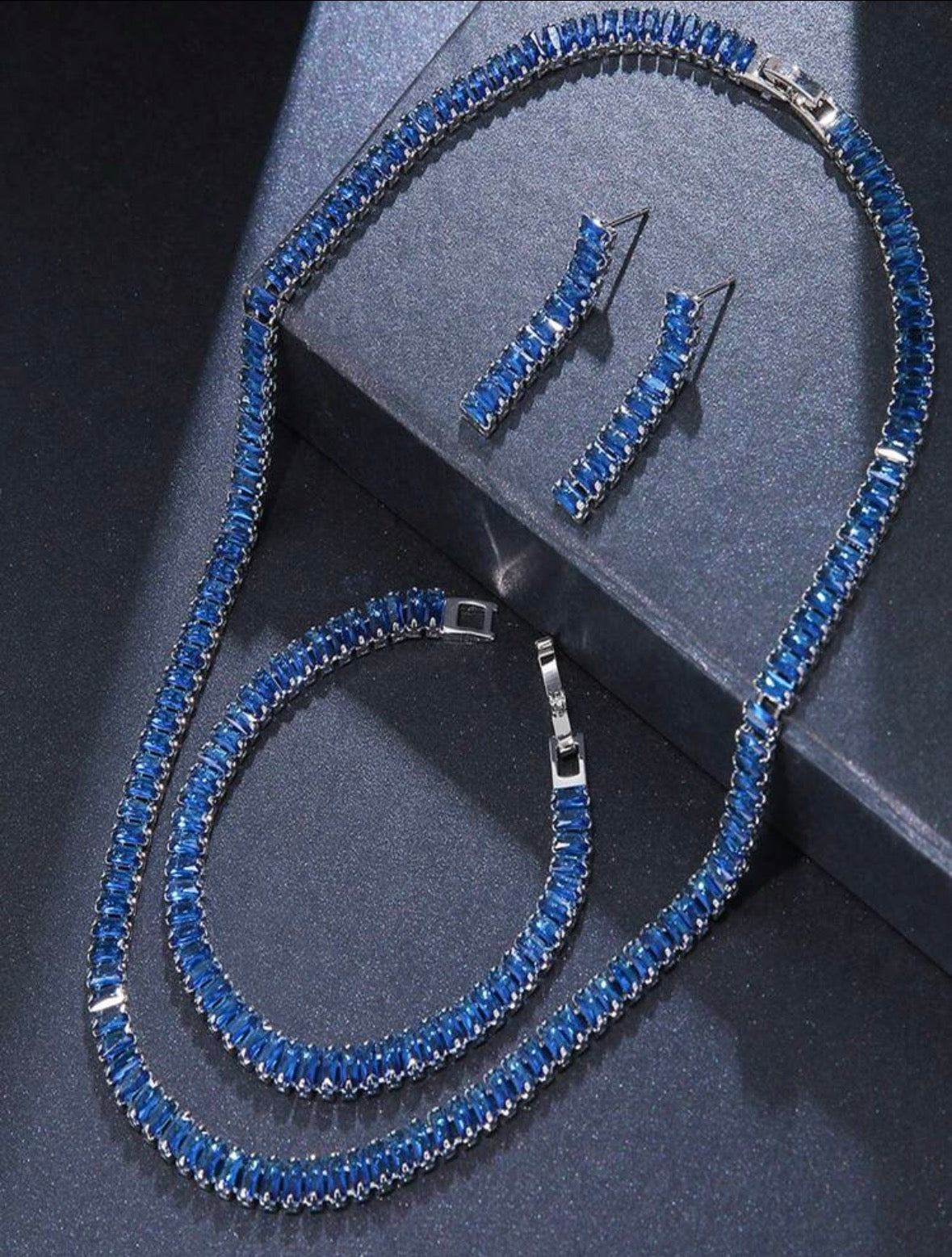Luxe Baguettes - Blue - Complete Look