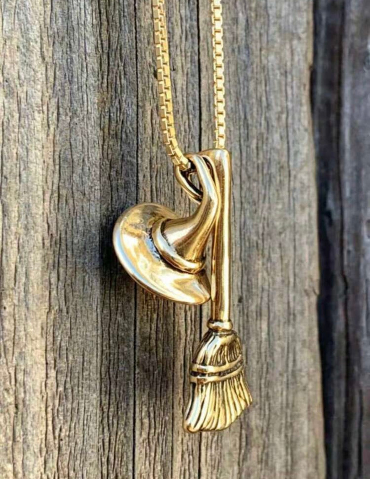 Witch Essentials - Gold