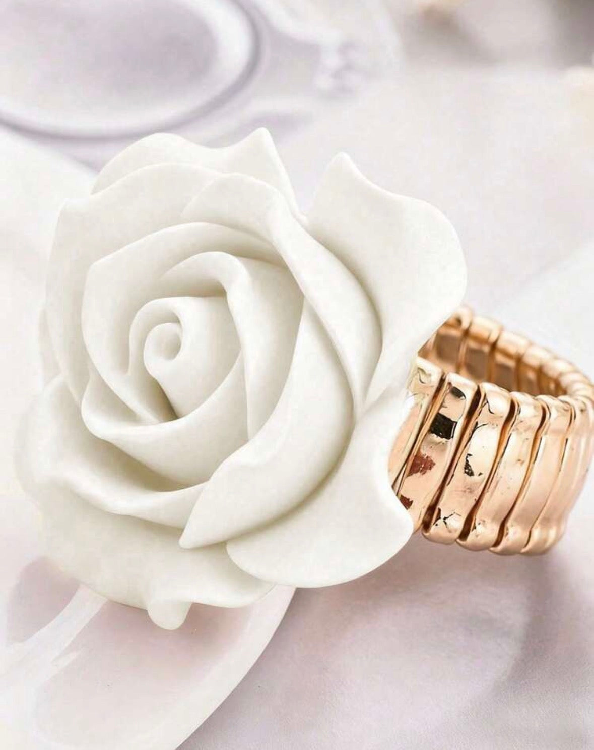 Run For The Roses - White