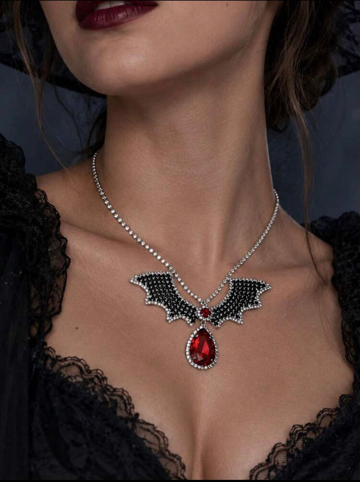 Draculas Bride - Red