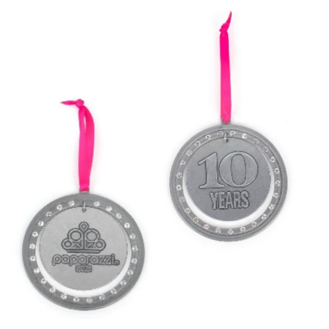 2021 - 10 Years of Paparazzi - Christmas Ornament