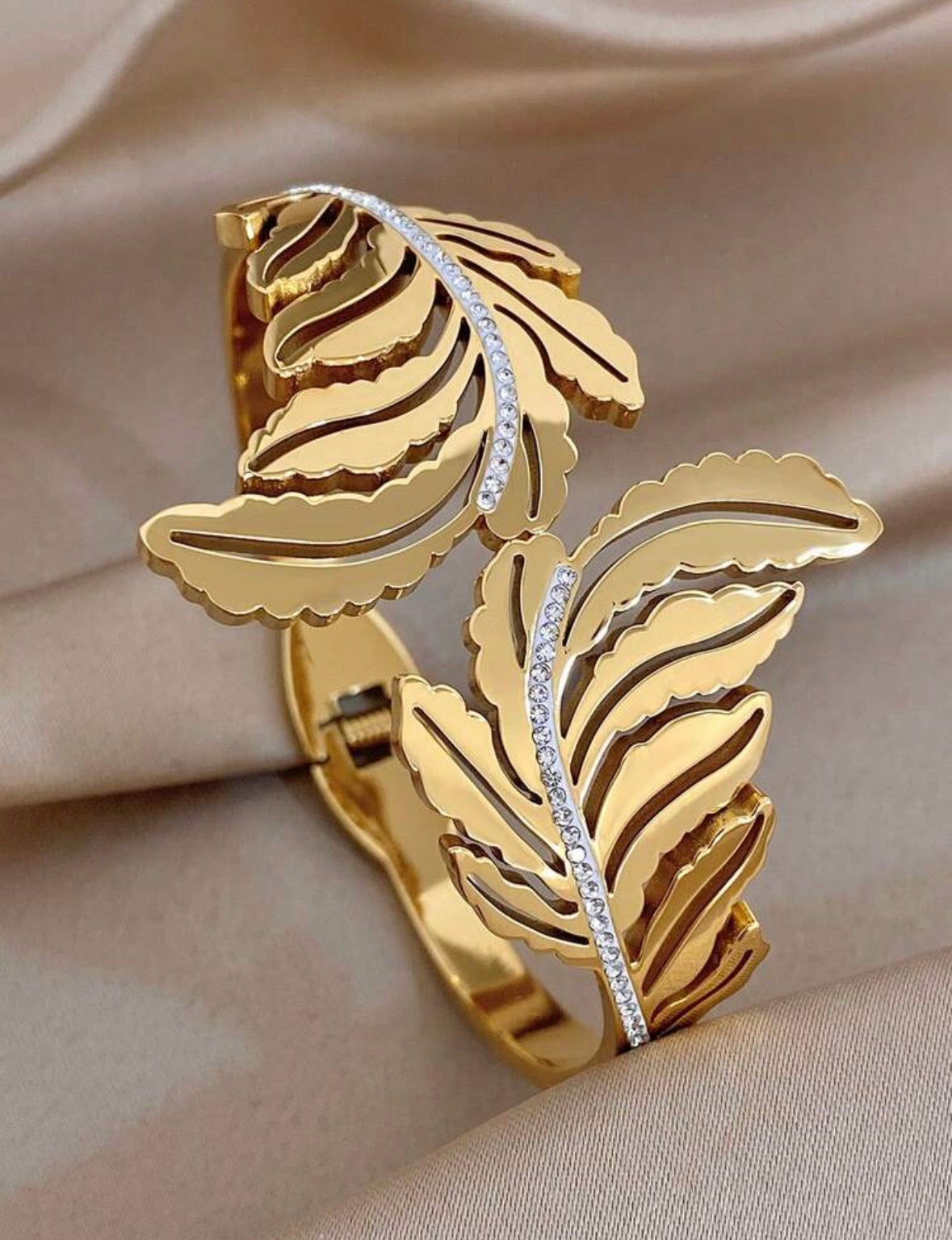 Leaf Luxury - Gold