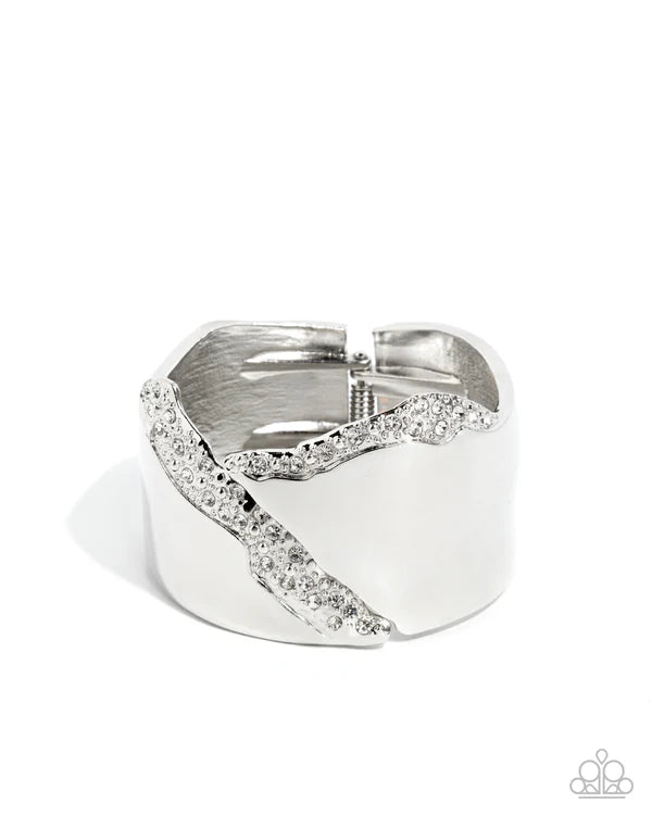 Twinkly Traverse - Silver - White