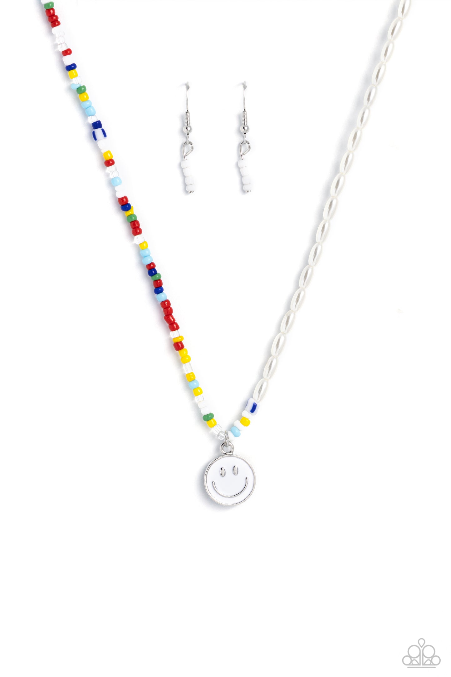 Smiling Showdown - White